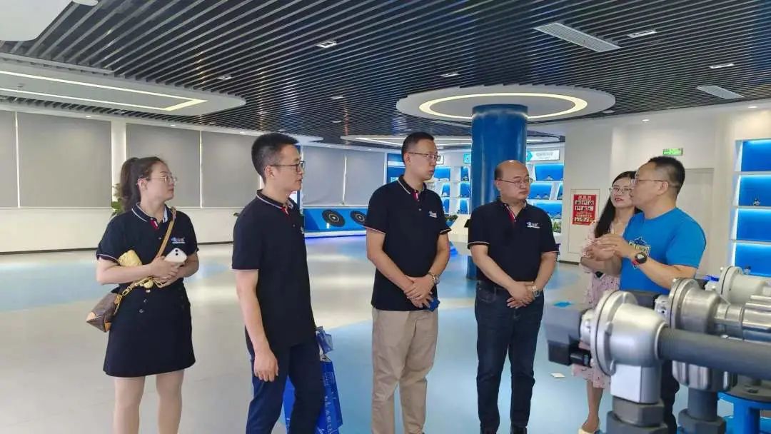 泰祺教育江蘇校區校長劉民成一行走訪我司進行考察交流插圖