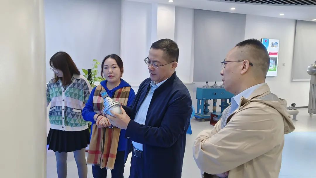 園區人大工委主任張永清一行蒞臨我司開展走訪調研活動插圖2