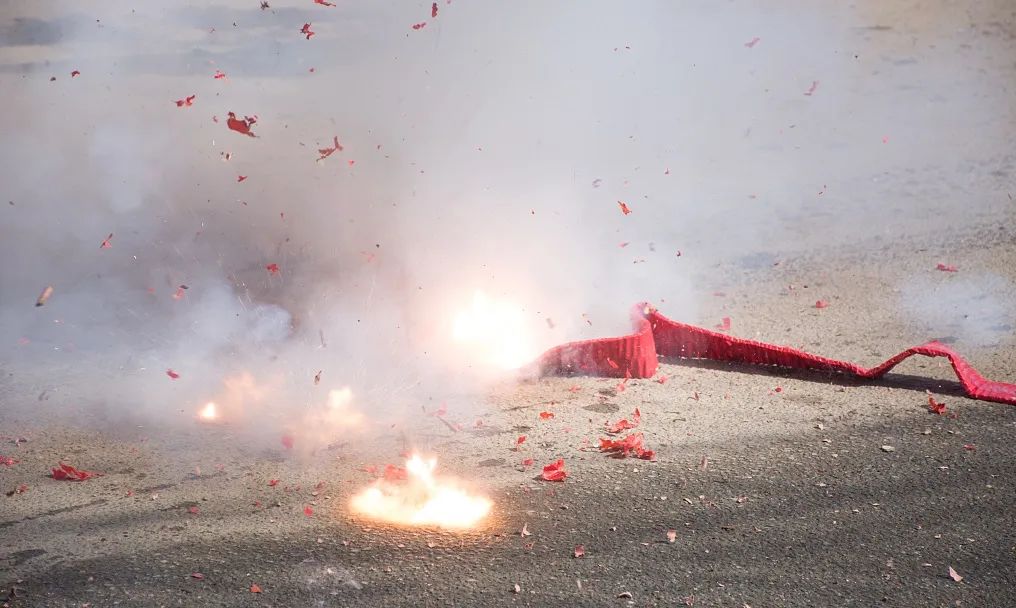 煙花爆竹小貴，污染大氣添累贅插圖4