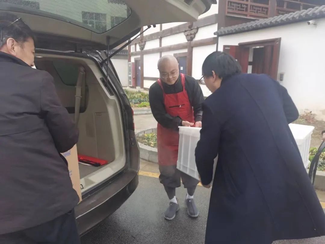 寒冬添暖 萬事“粥”全!協(xié)昌環(huán)保為員工送上愛心臘八粥插圖1 寒冬添暖 萬事“粥”全!協(xié)昌環(huán)保為員工送上愛心臘八粥插圖1